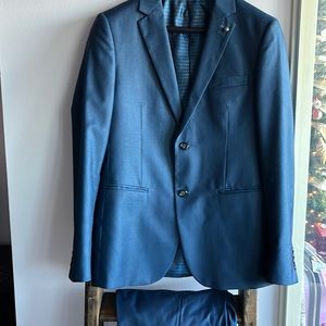 Mens suit